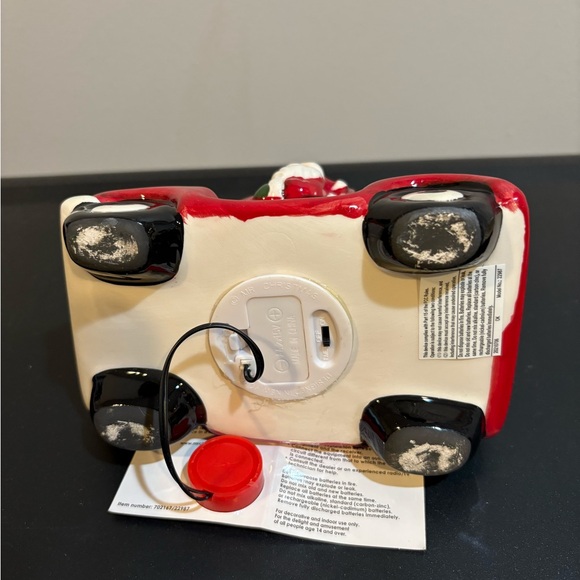 Mr. Christmas Light-Up Nostalgic Ceramic Santa Vintage Red Truck Fresh Cut Trees - Picture 6 of 6